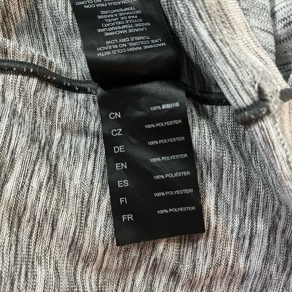 SOLD KUHL Alloy 1/4 Zip - Picture 11 of 13